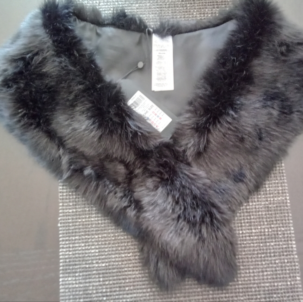Black Faux Fur Wrap Collar